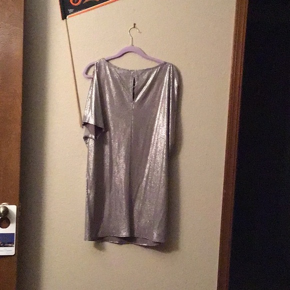 Metallic silver midi/mini sheath dress with open short sleeves, M - Picture 6 of 7